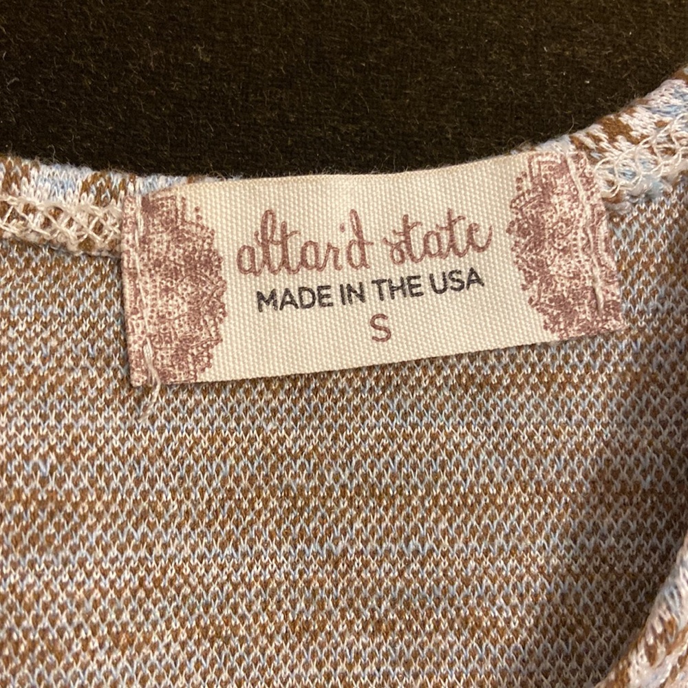 Altar'd State Pattern Crop Top - Picture 2 of 3